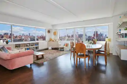 Pristine Condo with Private Balcony