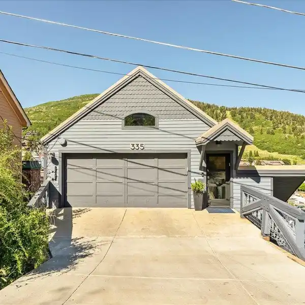 CHARM AND COMFORT WITH BREATHTAKING VIEWS