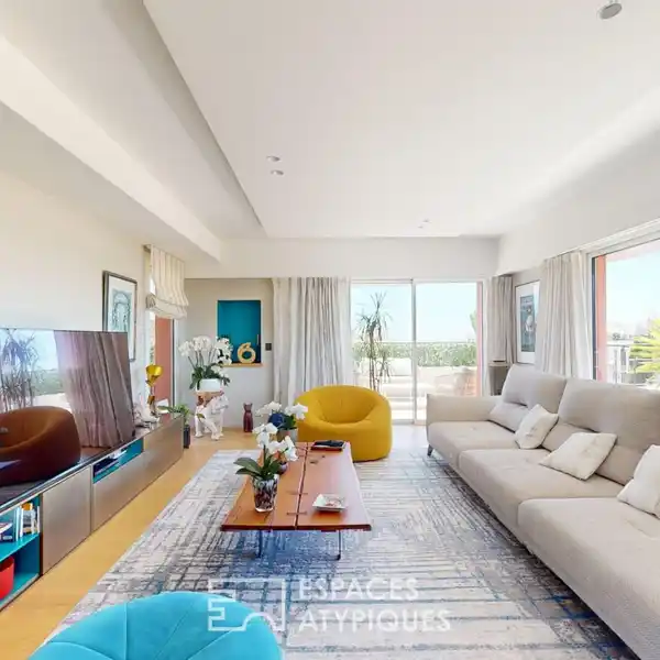 EXCEPTIONAL DUPLEX WITH ROOF TERRACE