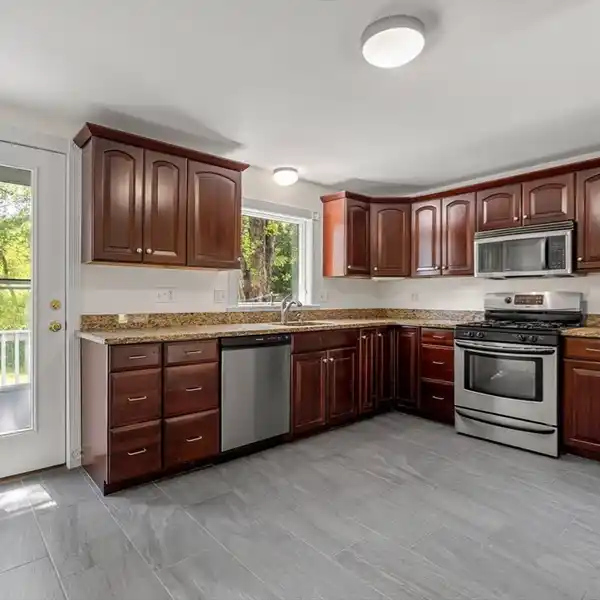 COASTAL CUL-DE-SAC GEM NEAR BEACHES