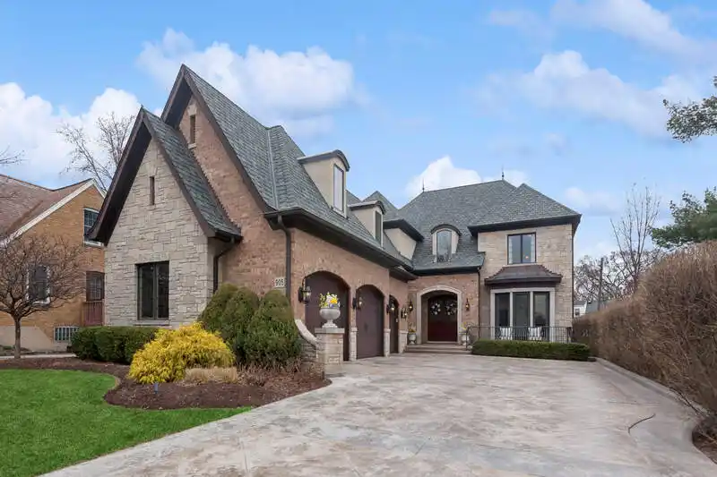 Timeless Retreat with Every Detail Considered