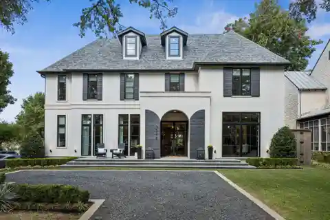 Modern Elegance with Everyday Comfort in University Park