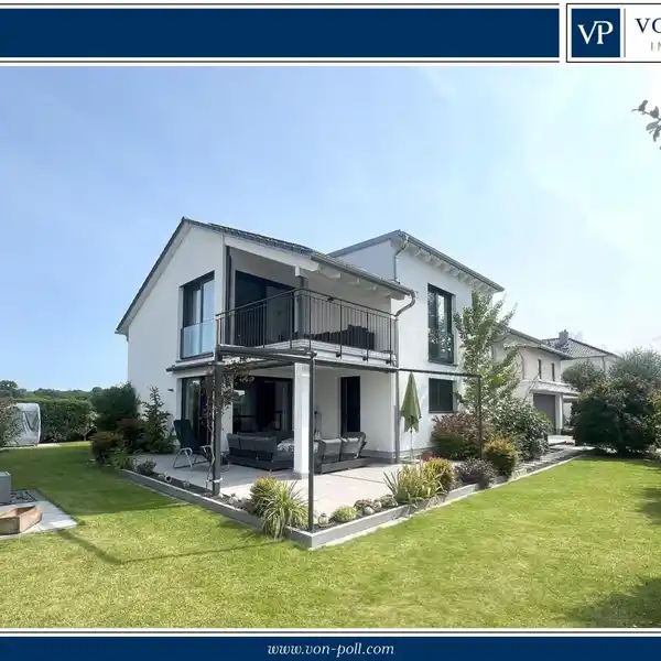 DREAMLIKE AND SPACIOUS DETACHED HOUSE