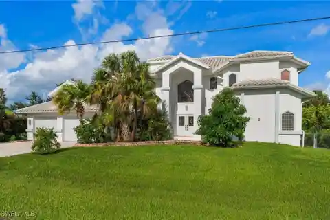 Wonderfully Remodeled Pool Home with Sailboat Access