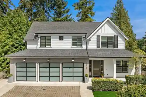 Refined Modern Farmhouse in the Coveted Clyde Hill Area