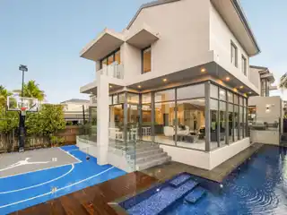 Impeccable Modern Residence