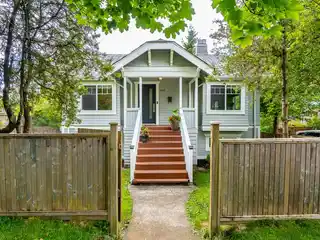 Perfect Family Home in a Beautiful Neighborhood