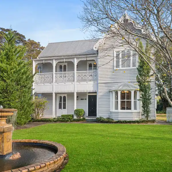 RARE HERITAGE-LISTED RESIDENCE