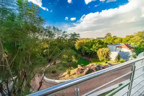 Exclusive Estate Living with Spectacular Views