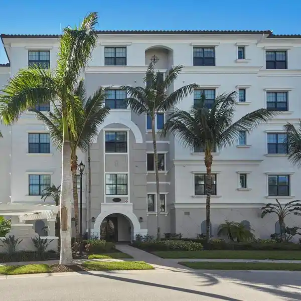 THE COLONY PENTHOUSE: INDOOR-OUTDOOR ENTERTAINING BLISS