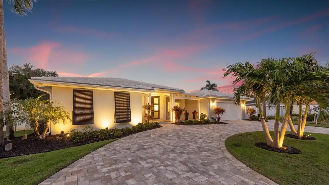 Coastal Waterfront Luxury on Snell Isle