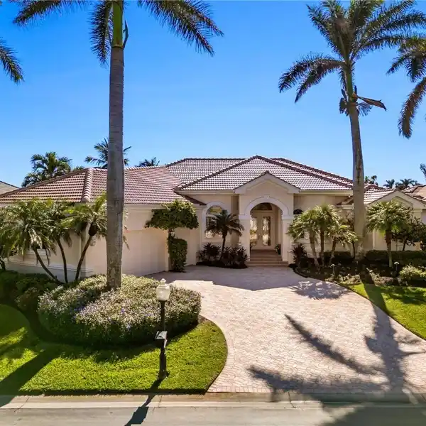 IMMACULATELY MAINTAINED HOME WITH PANORAMIC LAKE VIEW
