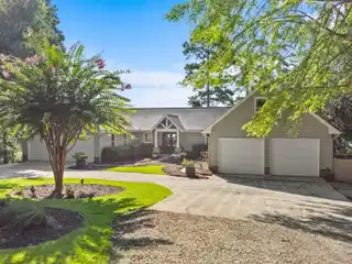 Spectacular Home on Lake Oconee