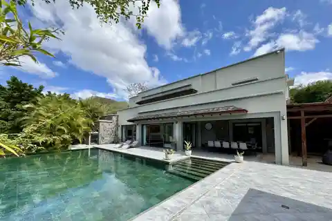 Elegant Villa Sanctuary Near Mauritius National Park