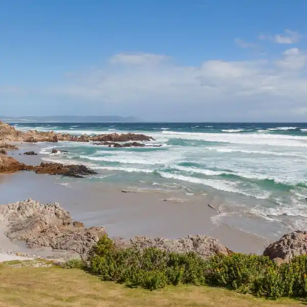 EXCLUSIVE SEAFRONT OPPORTUNITY
