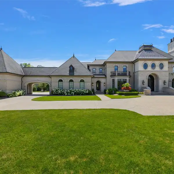 MAGNIFICENT ESTATE ON TWO MANICURED ACRES