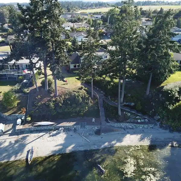 WATERFRONT PROPERTY WITH SANDY BEACH