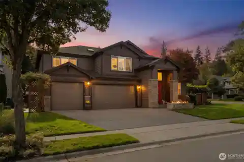 Modern Greenleaf Haven with Resort-Inspired Outdoor Living