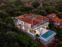 EXQUISITE RESIDENCE IN THE ICONIC ZIMBALI ESTATE