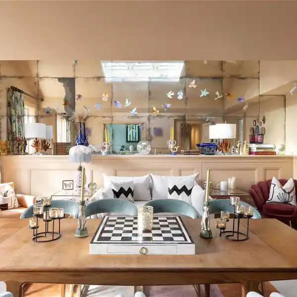 EXCEPTIONAL PENTHOUSE APARTMENT IN LEINSTER SQUARE