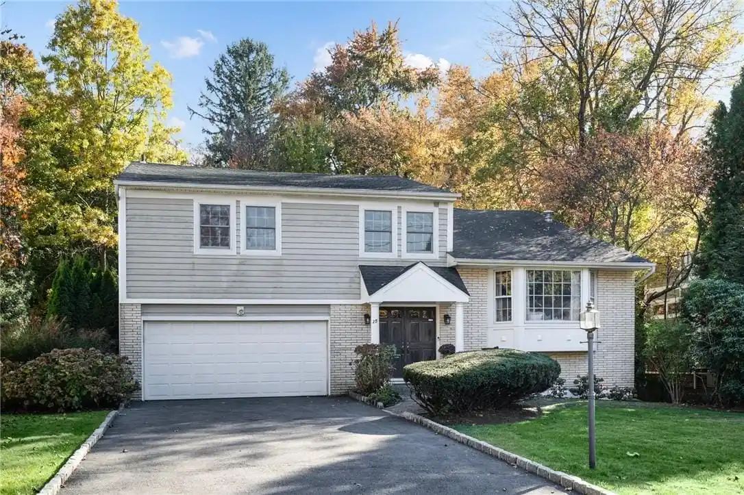 Stunning Colonial Perfect for Entertaining