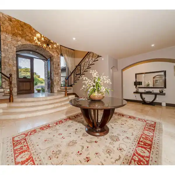 ICONIC ESTATE HOME WITH GOLF COURSE VIEWS