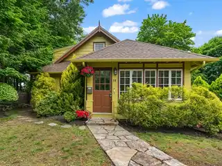 Enchanting Craftsman-style Home