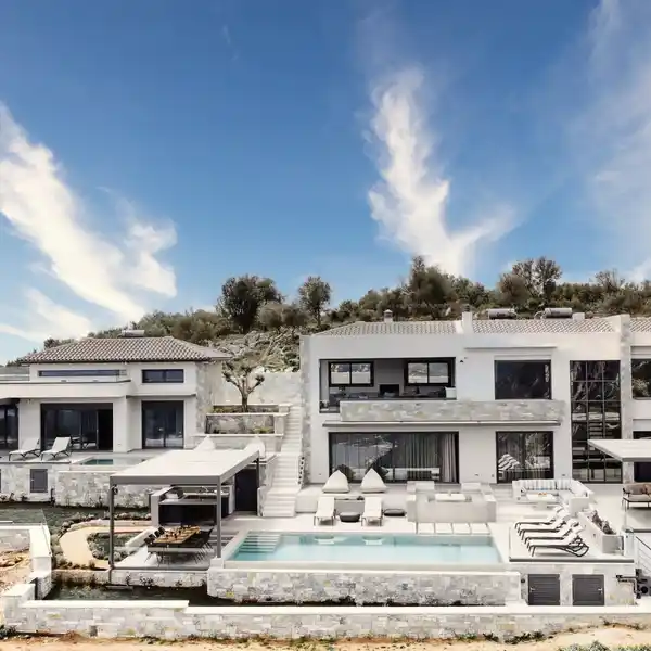 LUXURY SIX BEDROOM SEA VIEW VILLA FOR RENT