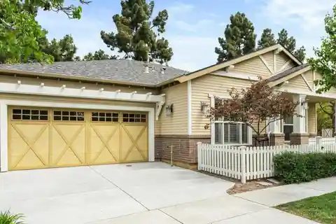 Beautiful Single-story Home in Desirable Niles