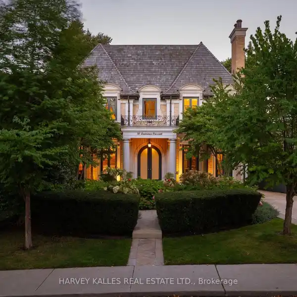 REFINED CUSTOM RESIDENCE IN LAWRENCE PARK