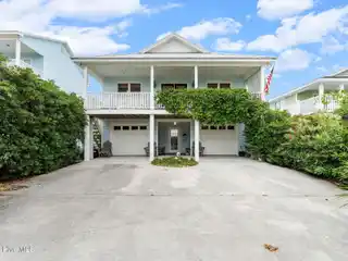 Spacious Coastal Retreat with Ocean Glimpses