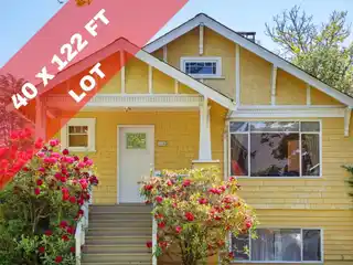 Charming Residence in Coveted Kitsilano