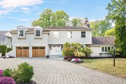 California-Inspired Organic Chic in Beautifully Enhanced Home