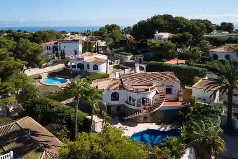 Exquisite Villa with Beautiful Sunset Views