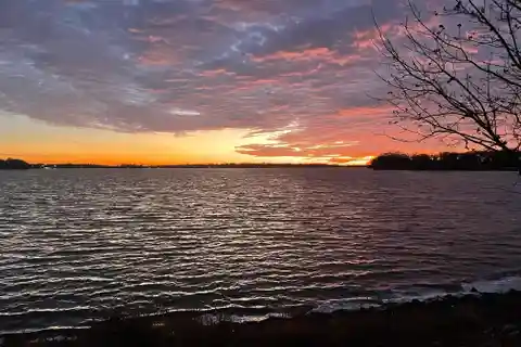 A Remarkable Lakeside Living Experience