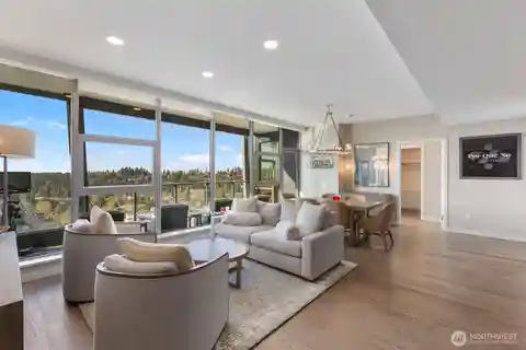 Sophisticated Showcase Property with Stunning Views