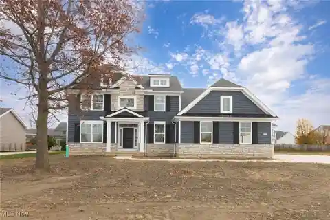 Beautiful New Luxury Construction in Avon Lake