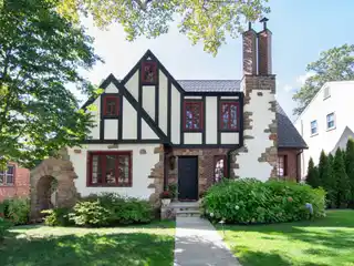 Beautifully Maintained Tudor in Lincoln Park