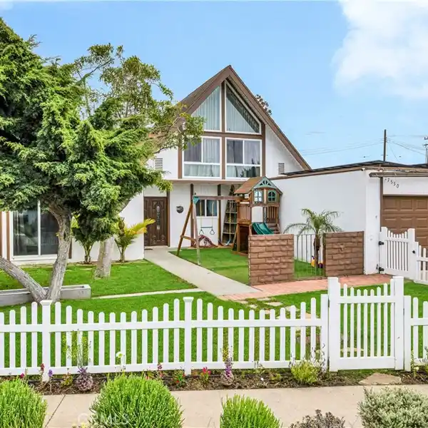 BEAUTIFULLY REMODELED POOL HOME
