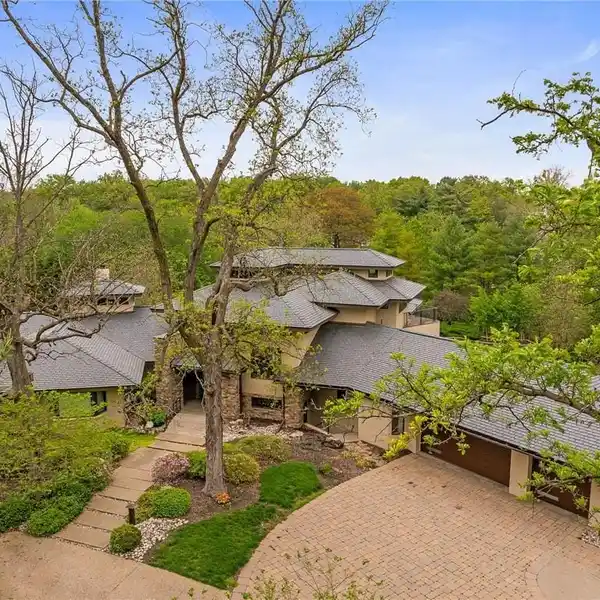 CONTEMPORARY MASTERPIECE WITH CREEK AND PARK VIEWS