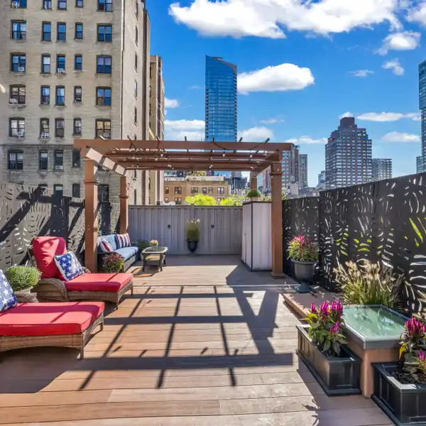 BEAUTIFUL FLOOR-THROUGH HOME
