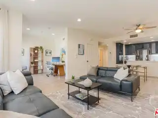 Upgraded Top-Floor Home in the Tempo Community of Playa Vista