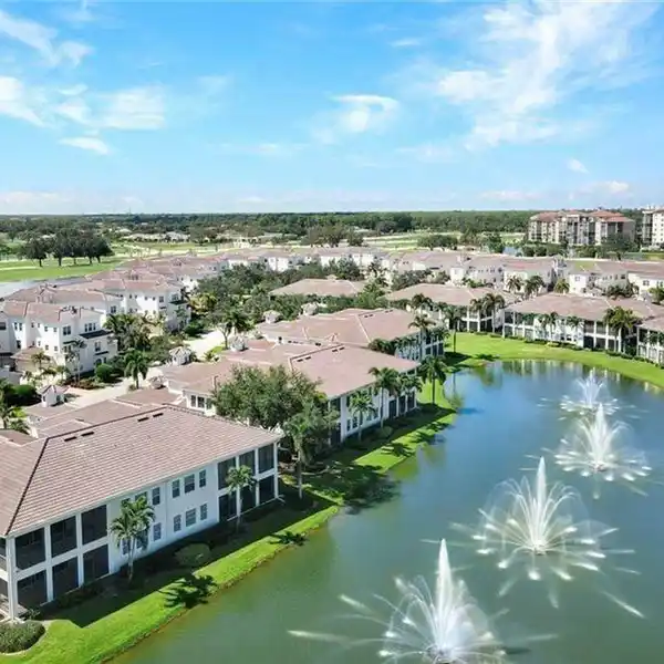 STUNNING PENTHOUSE END UNIT AT AVELLINO ISLES IN VINEYARDS