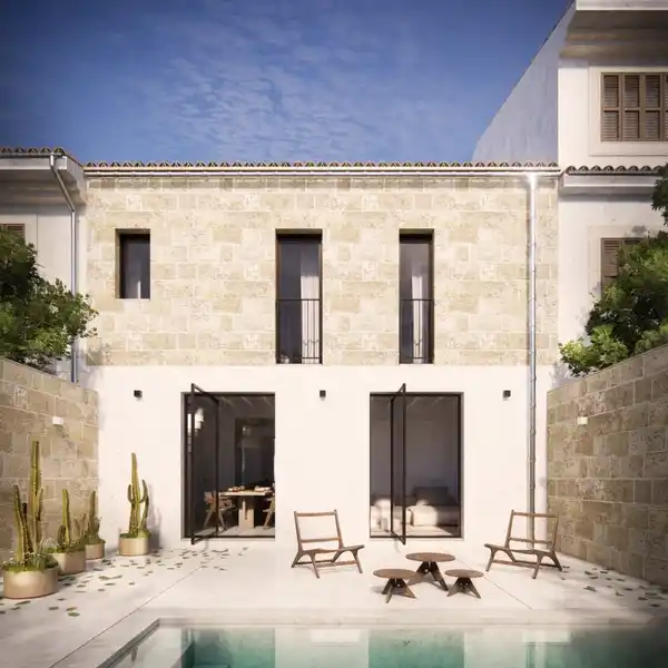 BEAUTIFUL RENOVATED TOWNHOUSE