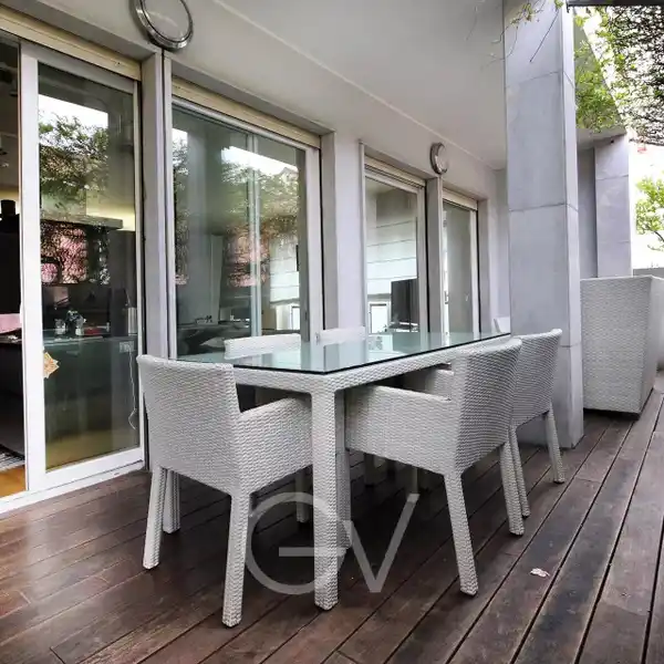 RENOVATED APARTMENT IN THE HEART OF MILAN