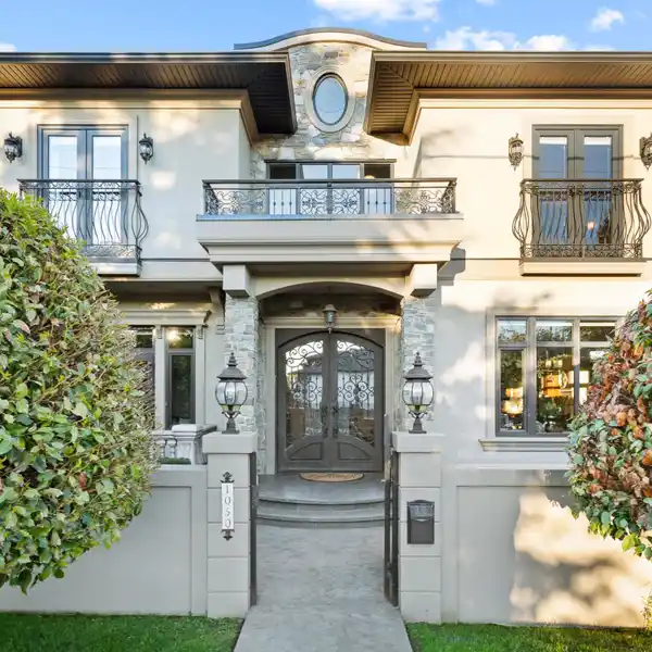 EXCEPTIONAL RESIDENCE WITH A TIMELESS EUROPEAN FEEL