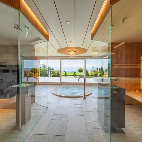 LUXURY RETREAT WITH WELLNESS OASIS