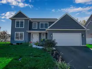 Exceptional Modern Elegance with Gourmet Kitchen