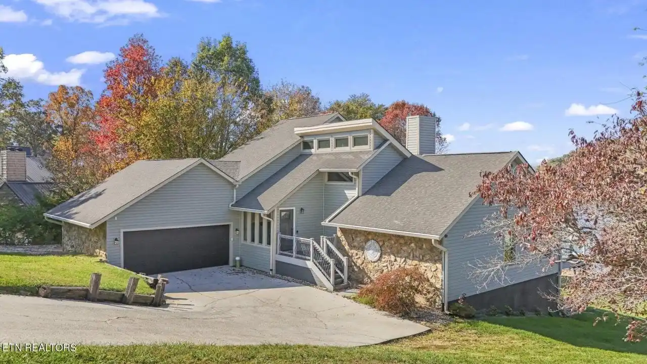 Cherokee Lake-front Living in Desirable West Lake Estates