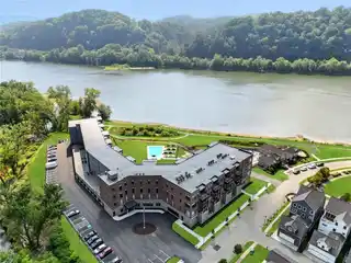 Three Bedroom Luxury Residence in the Brooks